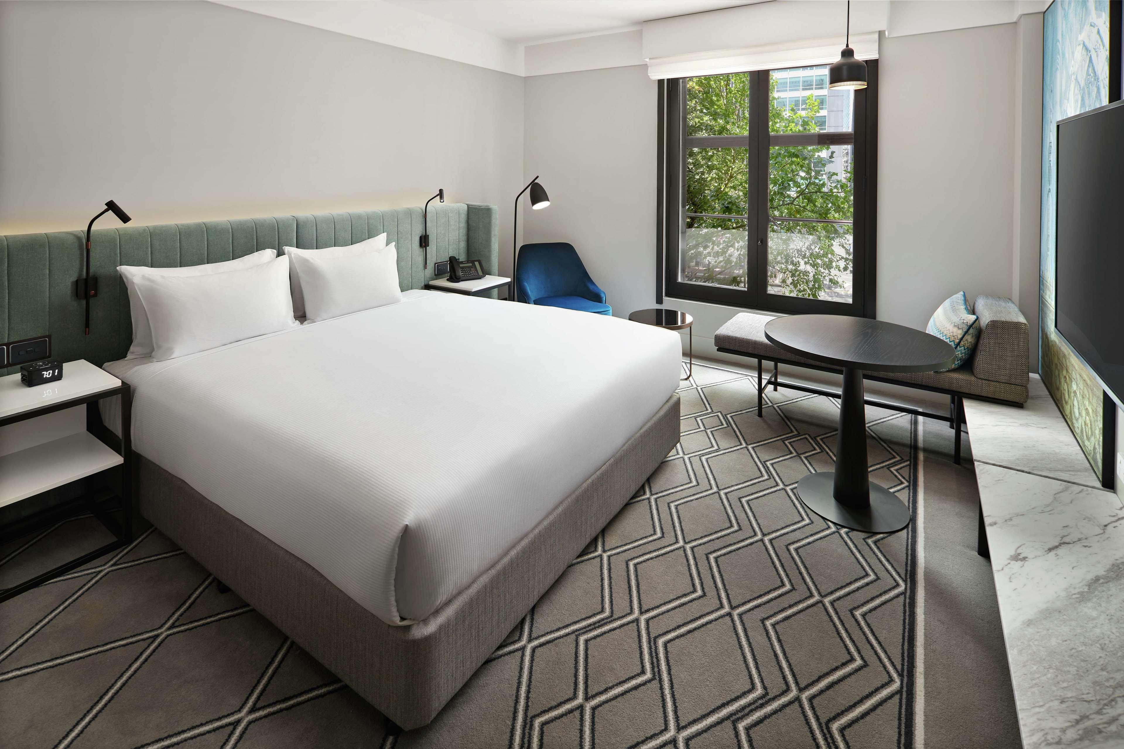 Hilton Melbourne Little Queen Street المظهر الخارجي الصورة A room at the hotel