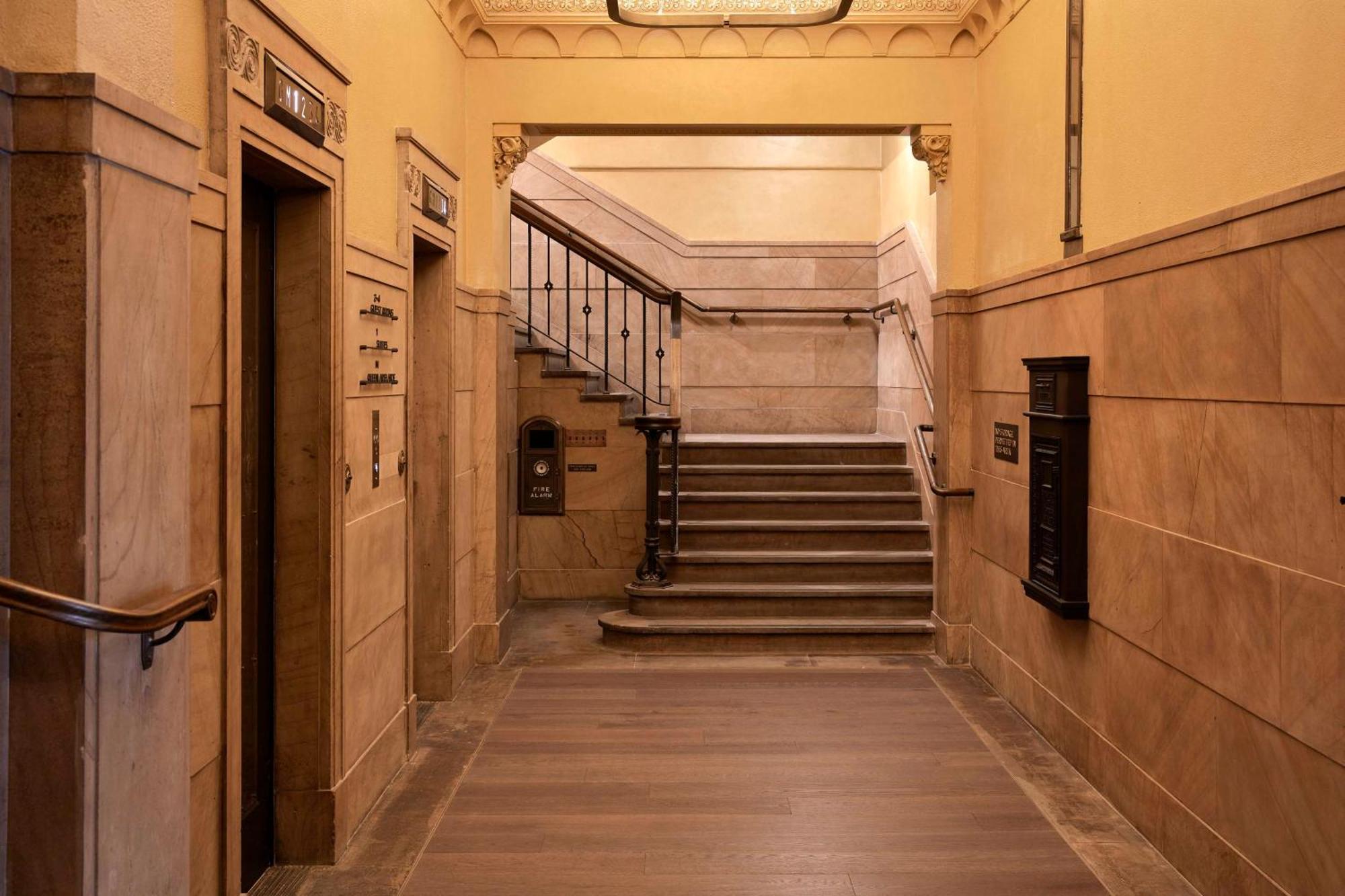 Hilton Melbourne Little Queen Street المظهر الخارجي الصورة Interior of the building