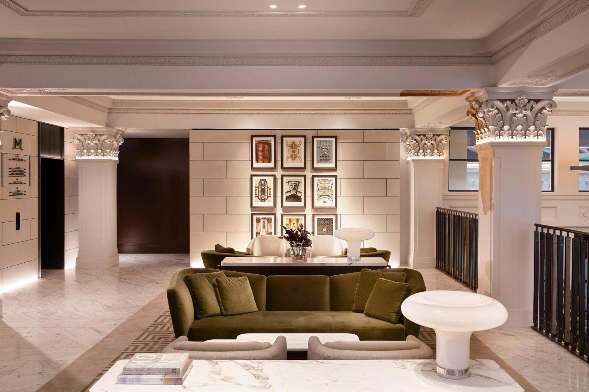 Hilton Melbourne Little Queen Street المظهر الخارجي الصورة The lobby of the hotel