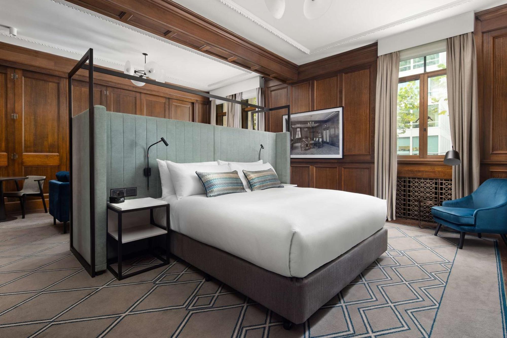 Hilton Melbourne Little Queen Street المظهر الخارجي الصورة A bedroom at the hotel