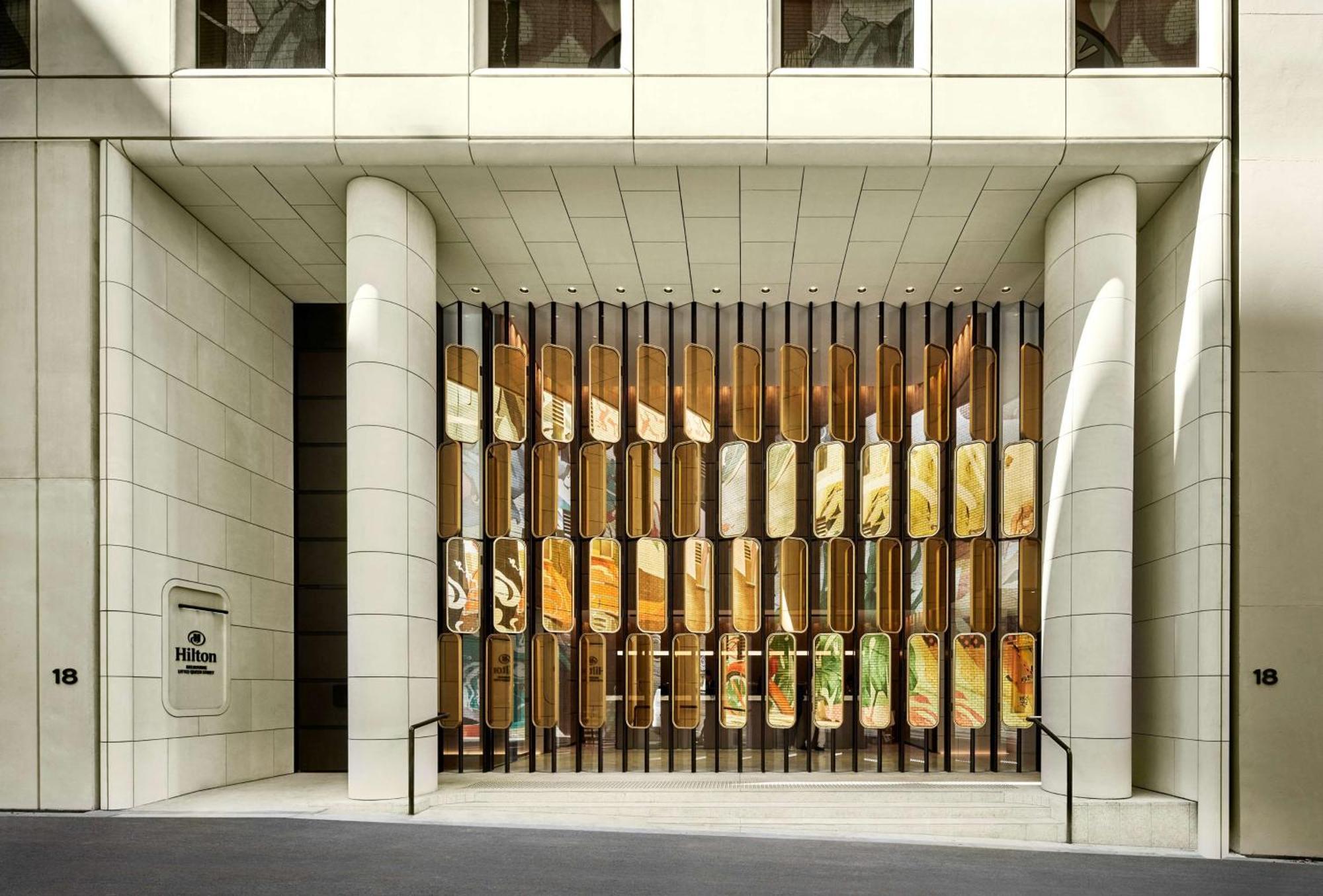 Hilton Melbourne Little Queen Street المظهر الخارجي الصورة The entrance to the hotel