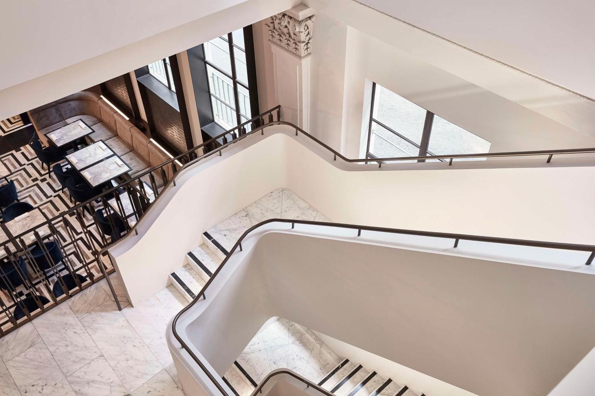 Hilton Melbourne Little Queen Street المظهر الخارجي الصورة Staircase